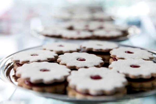 linzer 4 napfenyes cukraszat